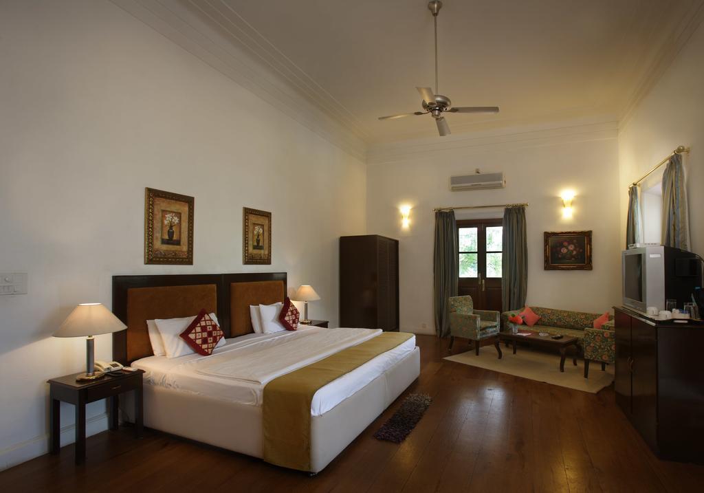 Jayamahal Palace 4*