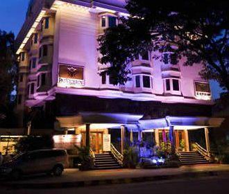 Pai Viceroy Hotel Bangalore