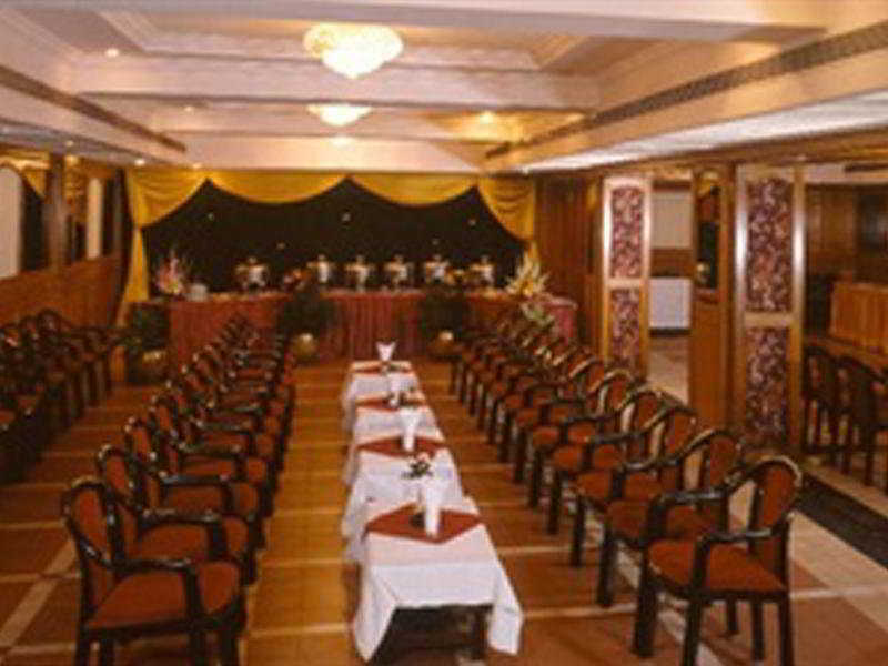 Ashraya International Hotel 3*