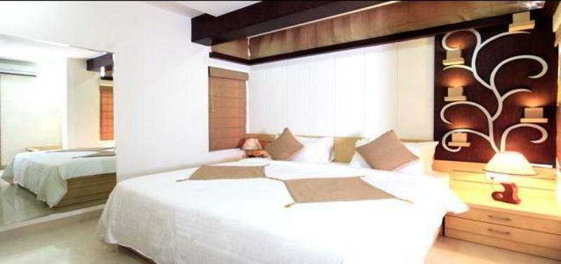 The Nines Business Hotel 3*
