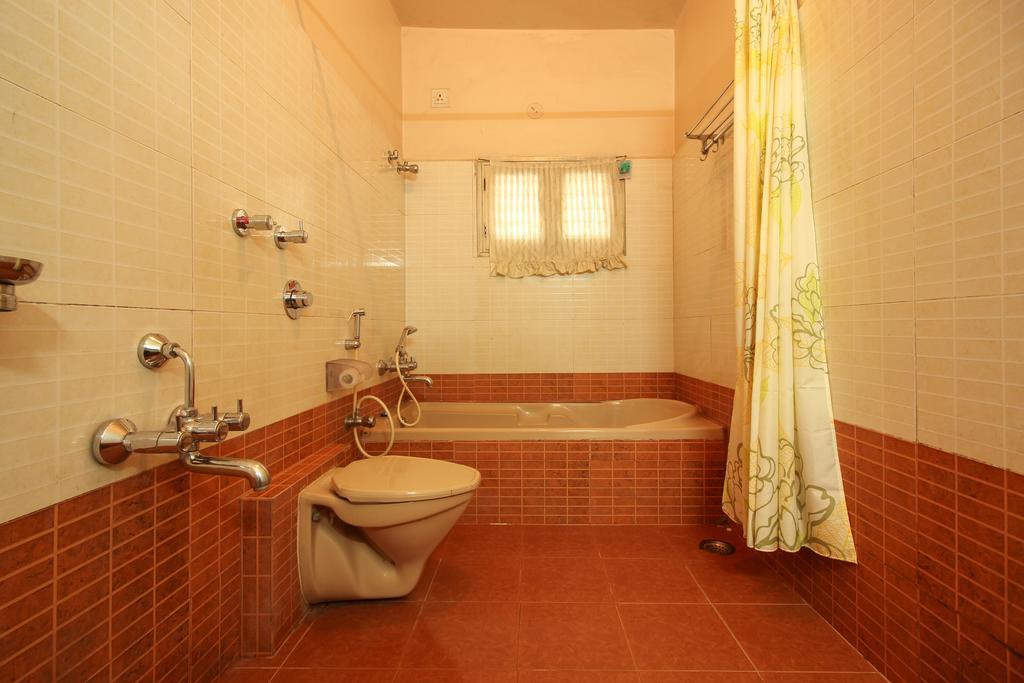 Oyo 24573 Eyrie Comforts Bangalore