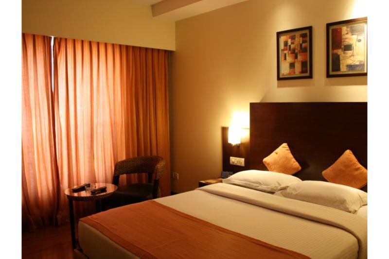 Nandhana Hometel Hotel 2*