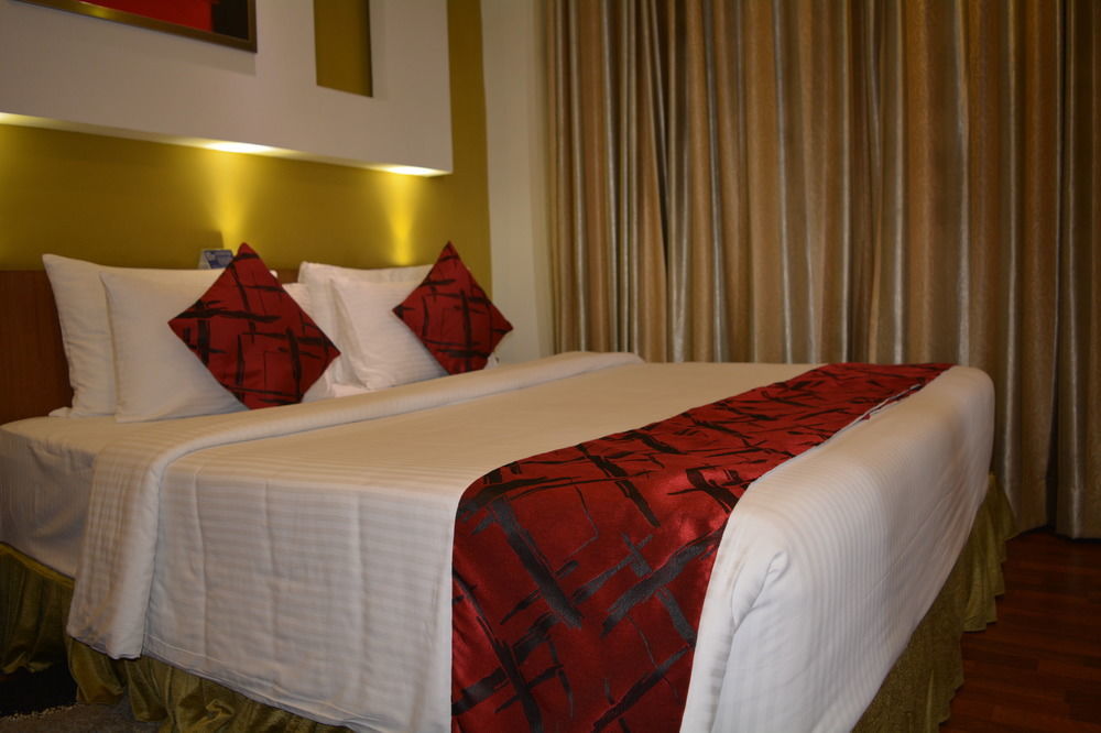Bloomsuites I Electronics Hotel Bangalore