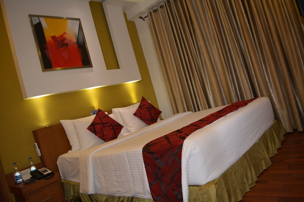 Hotel Bloomsuites I Electronics