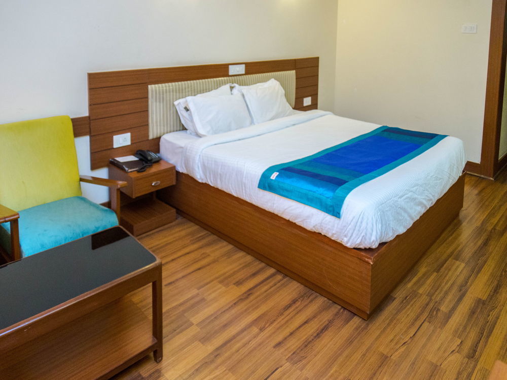 Oyo Premium Residency Road Bangalore