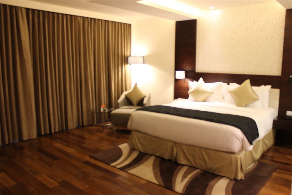 Howard Johnson By Wyndham, Hebbal,