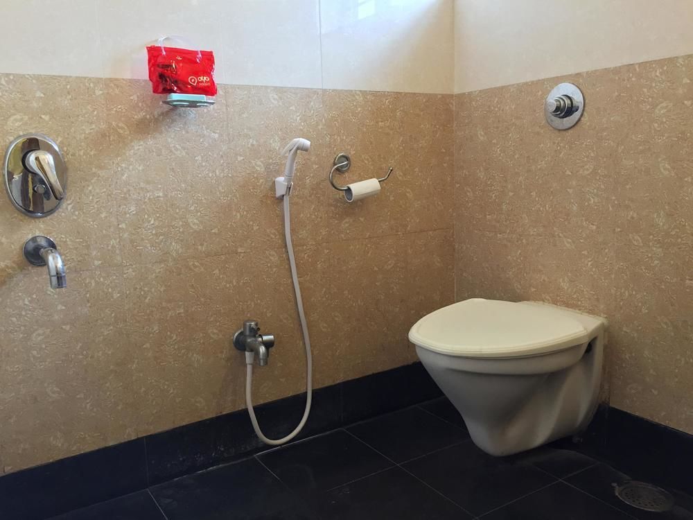 Hotel Oyo 29638 Gmr 18