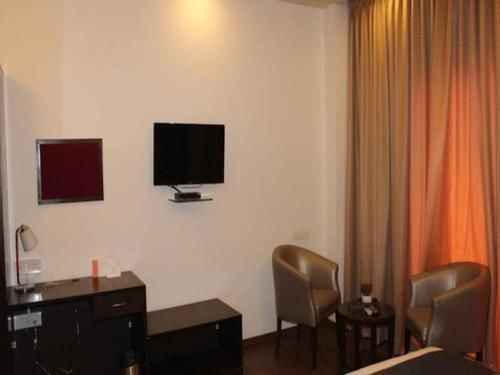 Hotel Chris Whitefield 4*