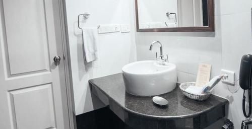Confident Cascade Hotel Bangalore