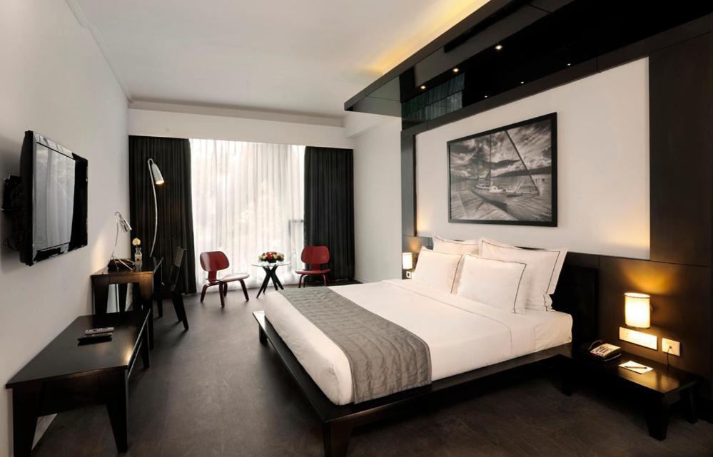 Hotel Escape &