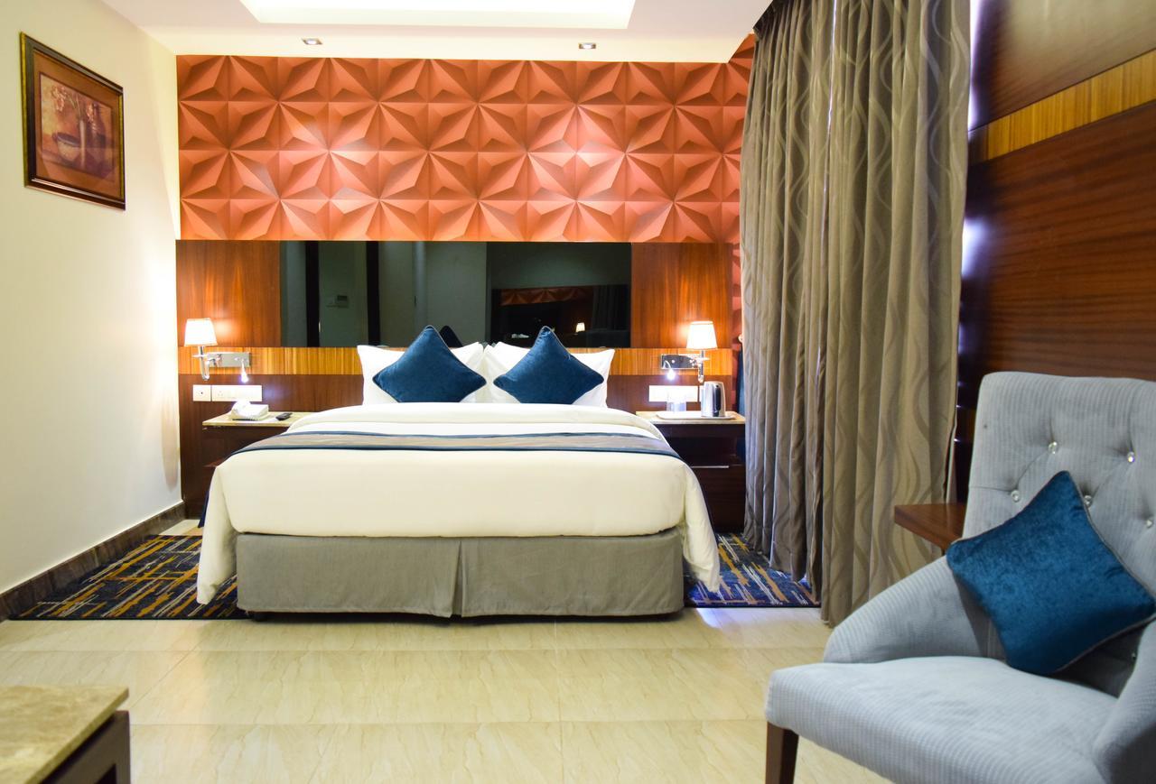 Rg Royal Hotel 4*