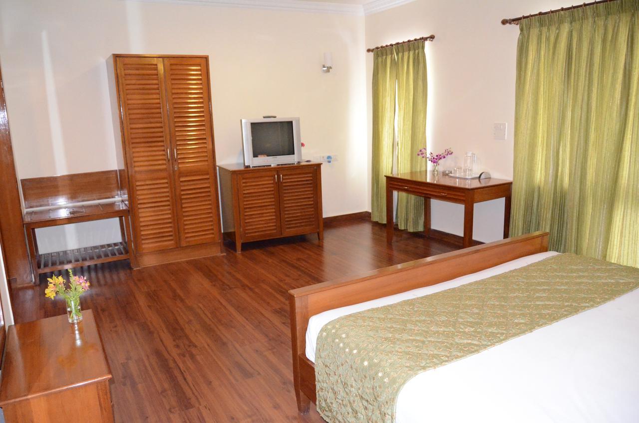 Trinity Suits Hotel 3*