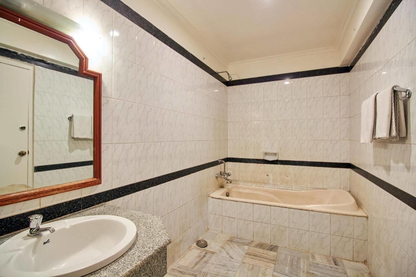 Chalukya Hotel Bangalore