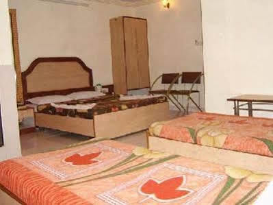 Hotel Gangothri