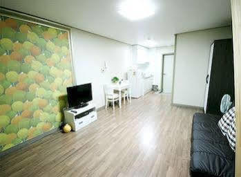 Hotel Amc Comforts Bangalore