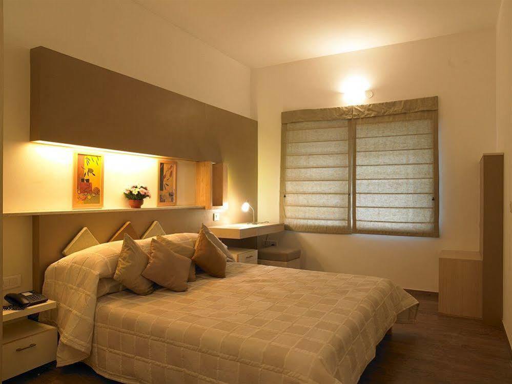 Amc Comforts Hotel 3*
