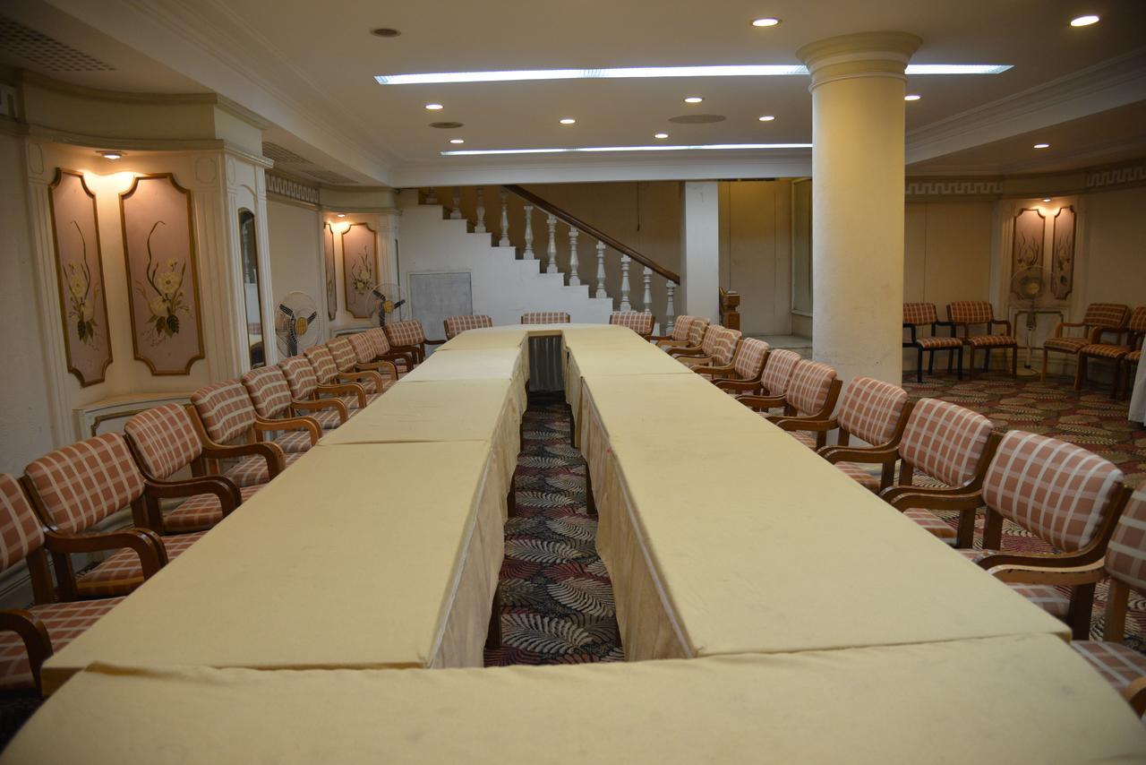 Hotel Rajmahal