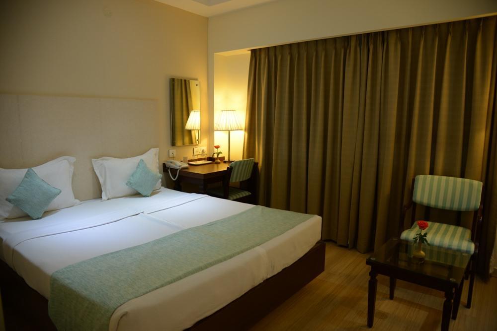 Hotel Rajmahal 3*