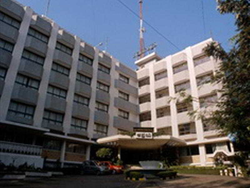 Hotel Ashraya International