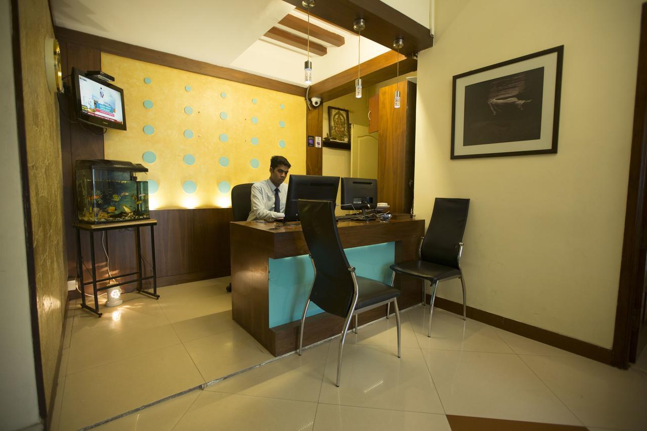 Hotel Mint Queensway Near Ulsoor 3*