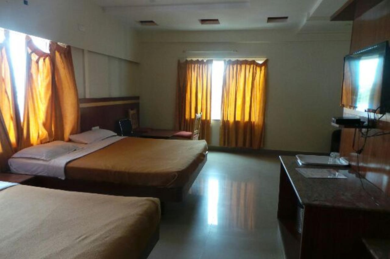 Mlc Gateway Deluxe * Bangalore