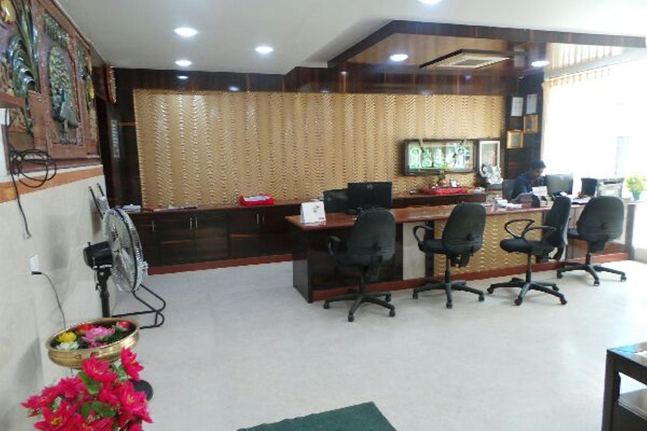 Mlc Gateway Deluxe Hotel *
