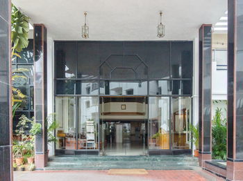 Oyo Premium Residency Road
