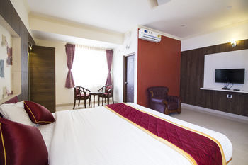 Oyo 437 Vastav Comforts Hotel 3*