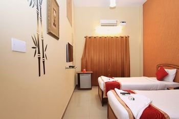 Oyo 2052 Compact Green View Hotel