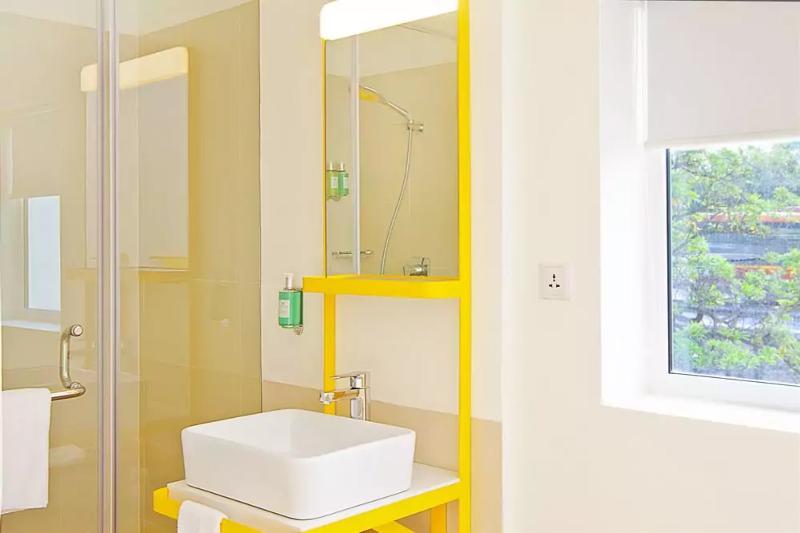 Bloomrooms @ Indiranagar 4* Bangalore
