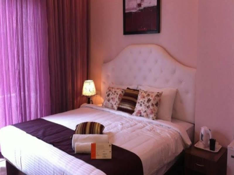 Hotel Chris Whitefield 4*
