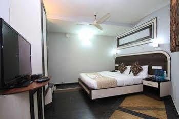 Hotel Oyo Shantinagar 3*