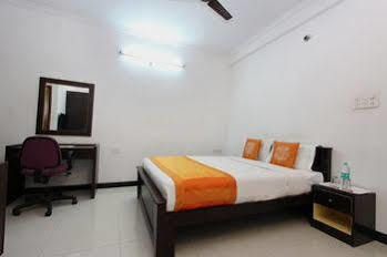 Hotel Oyo 29638 Gmr 18 3*