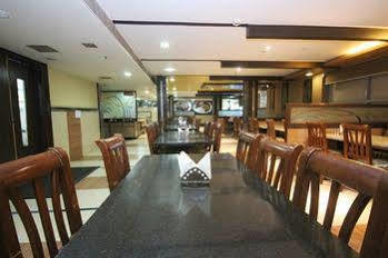 Hotel Oyo Vijayanagar 3*