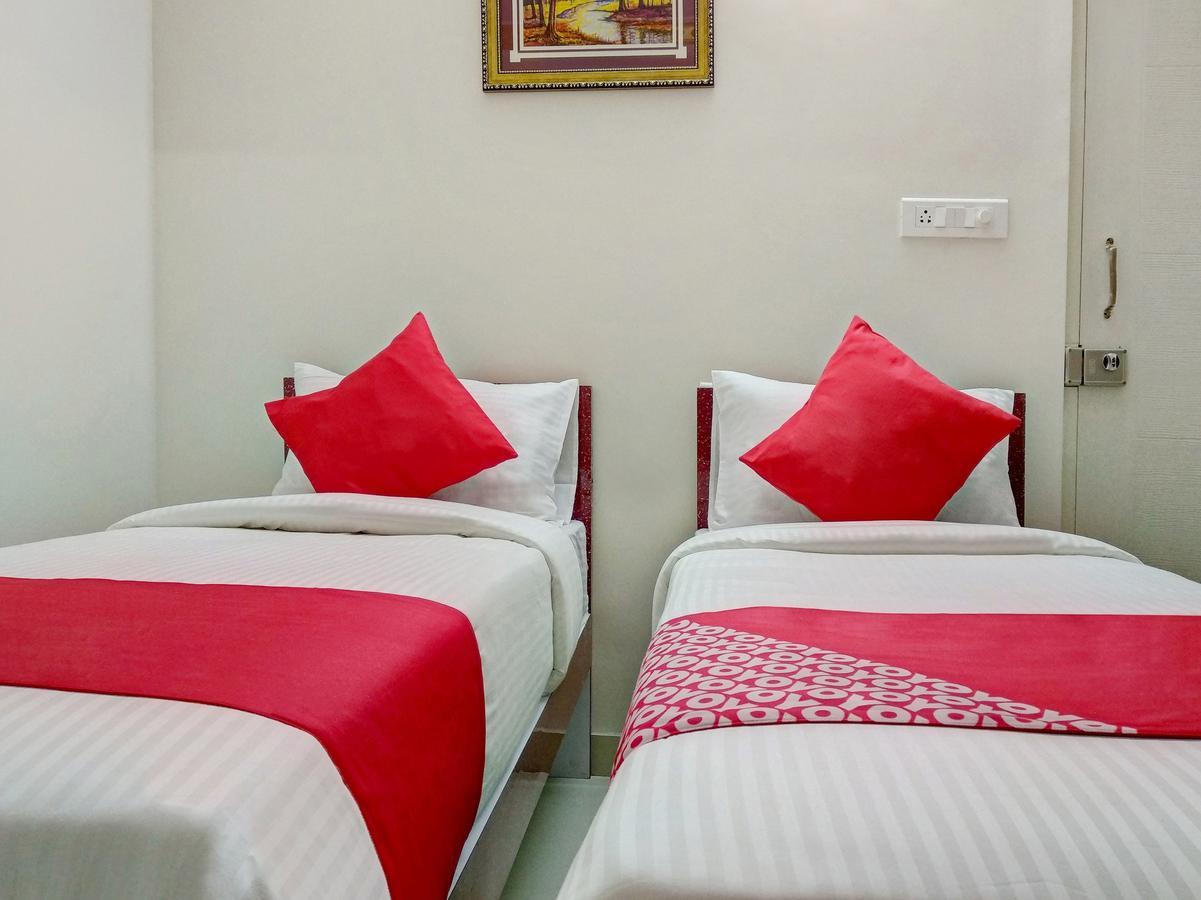 Oyo 11093 Rathod Hotel 3*