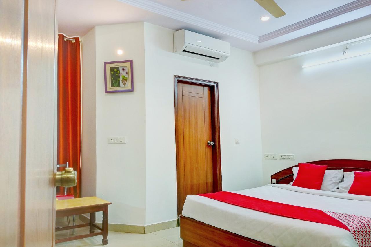 Hotel Champion