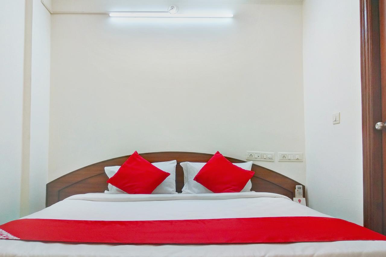 Champion Hotel 3*