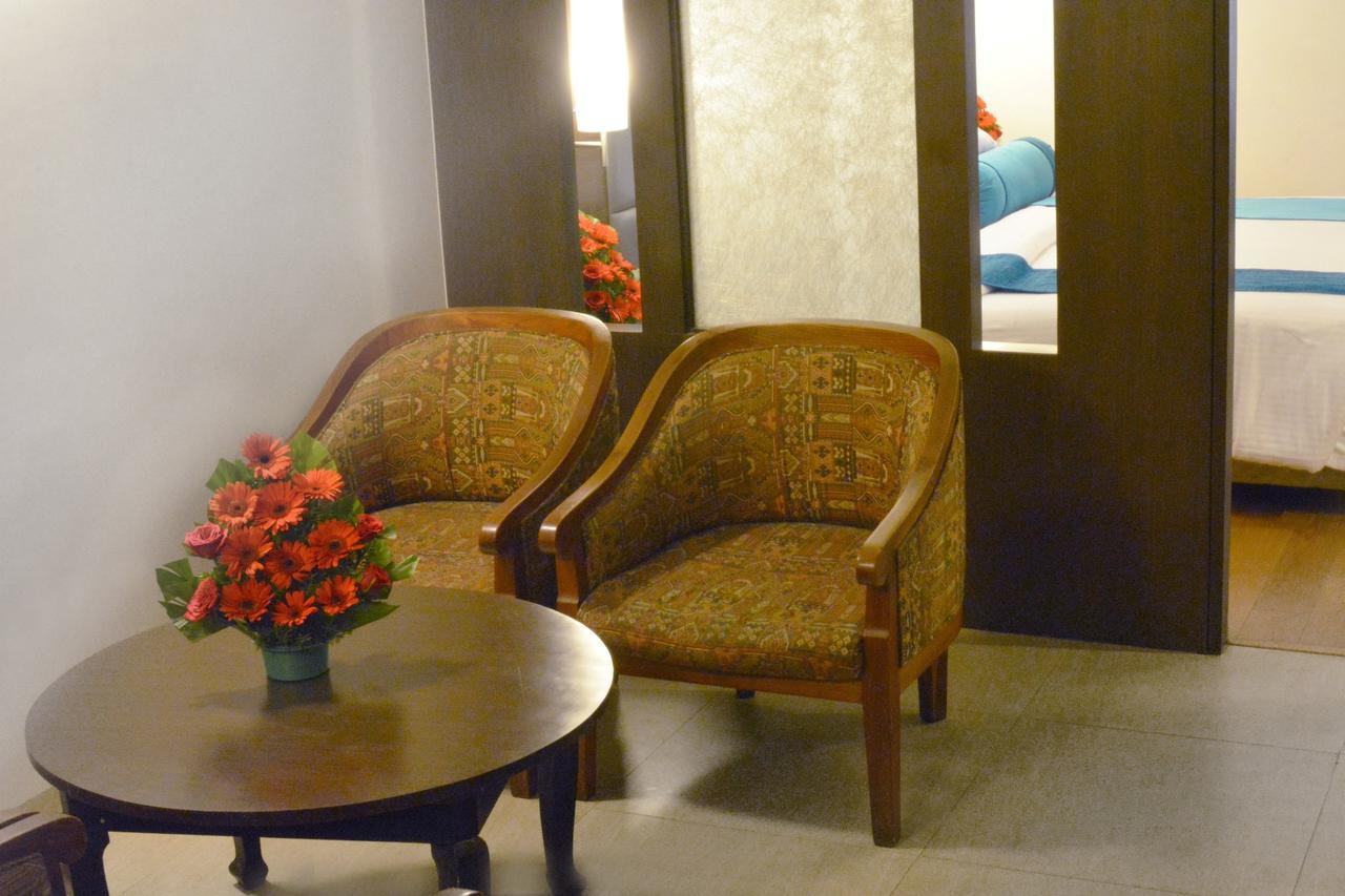 Hotel Ashraya International 3*