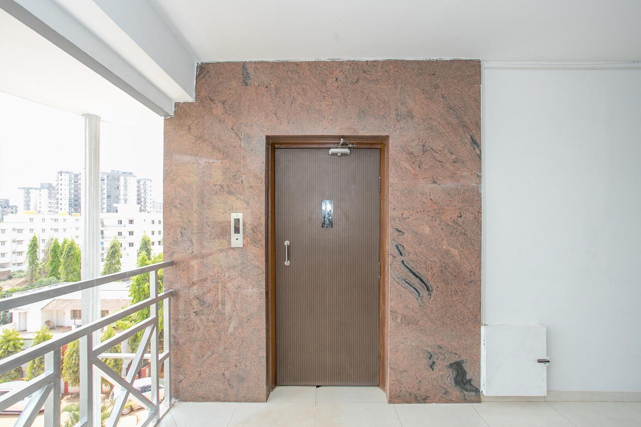 Oyo 12525 Pmr 3* Bangalore