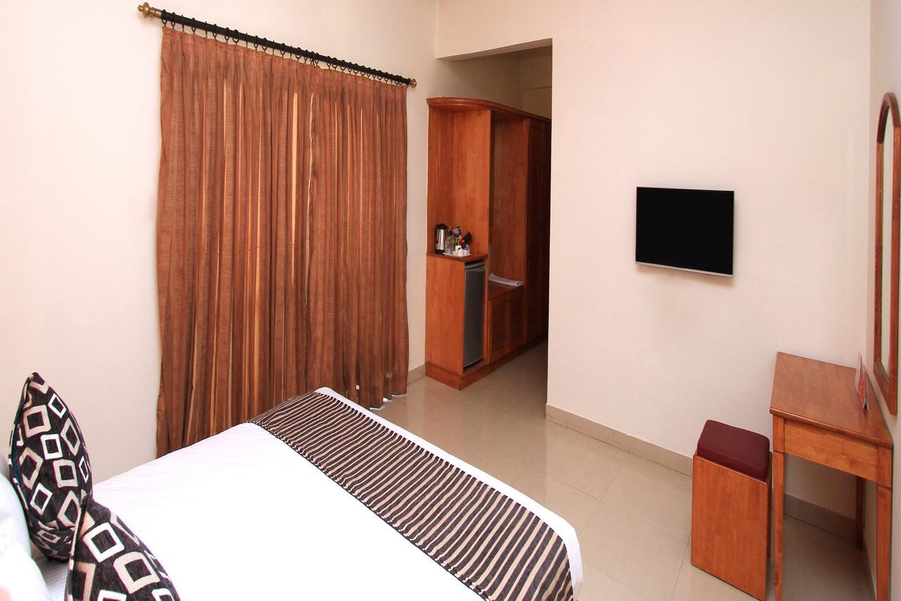 Oyo 3496 Dass Hotel Bangalore