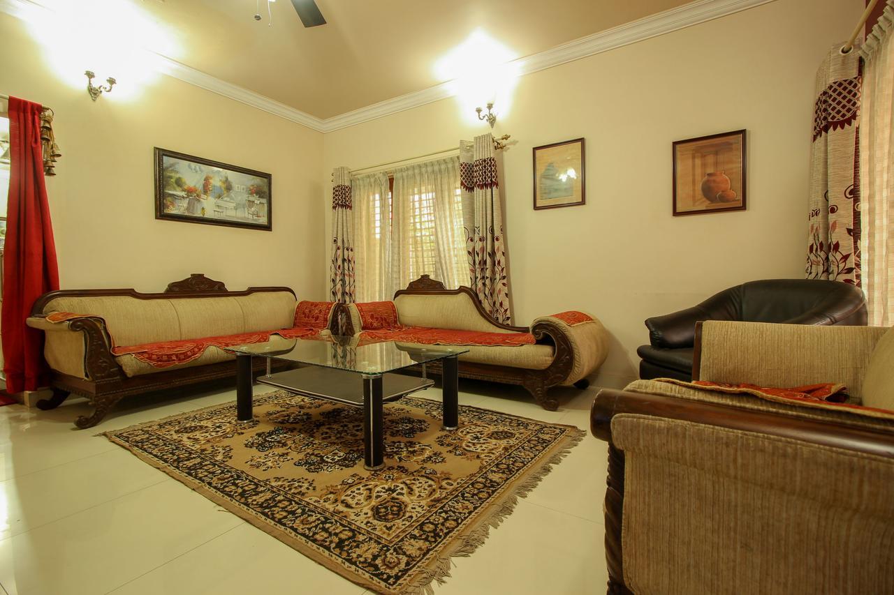Oyo 24573 Eyrie Comforts 3*
