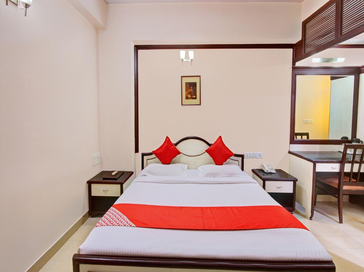 Oyo 11390 Vaibhav Residency Hotel