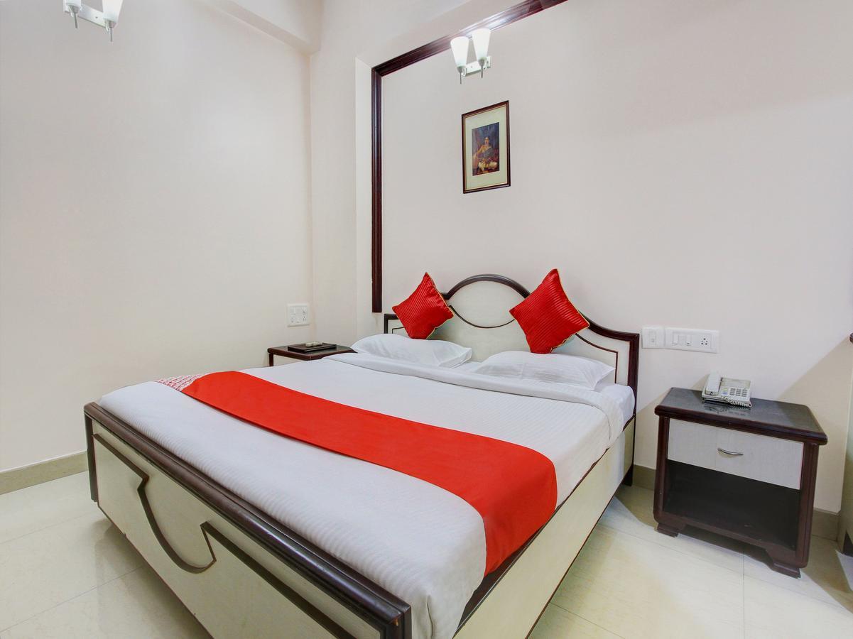 Hotel Oyo 11390 Vaibhav Residency