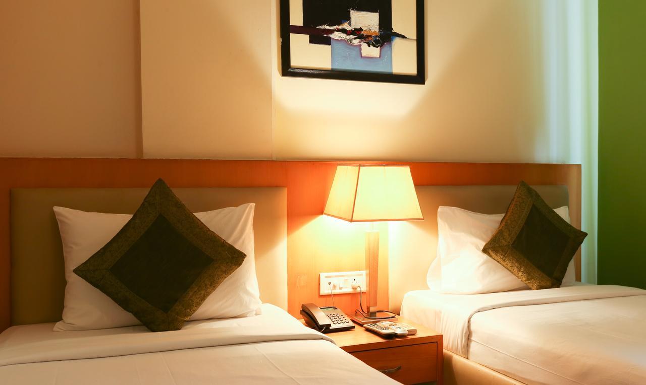 Treebo Trend The Mayer Hotel 3*
