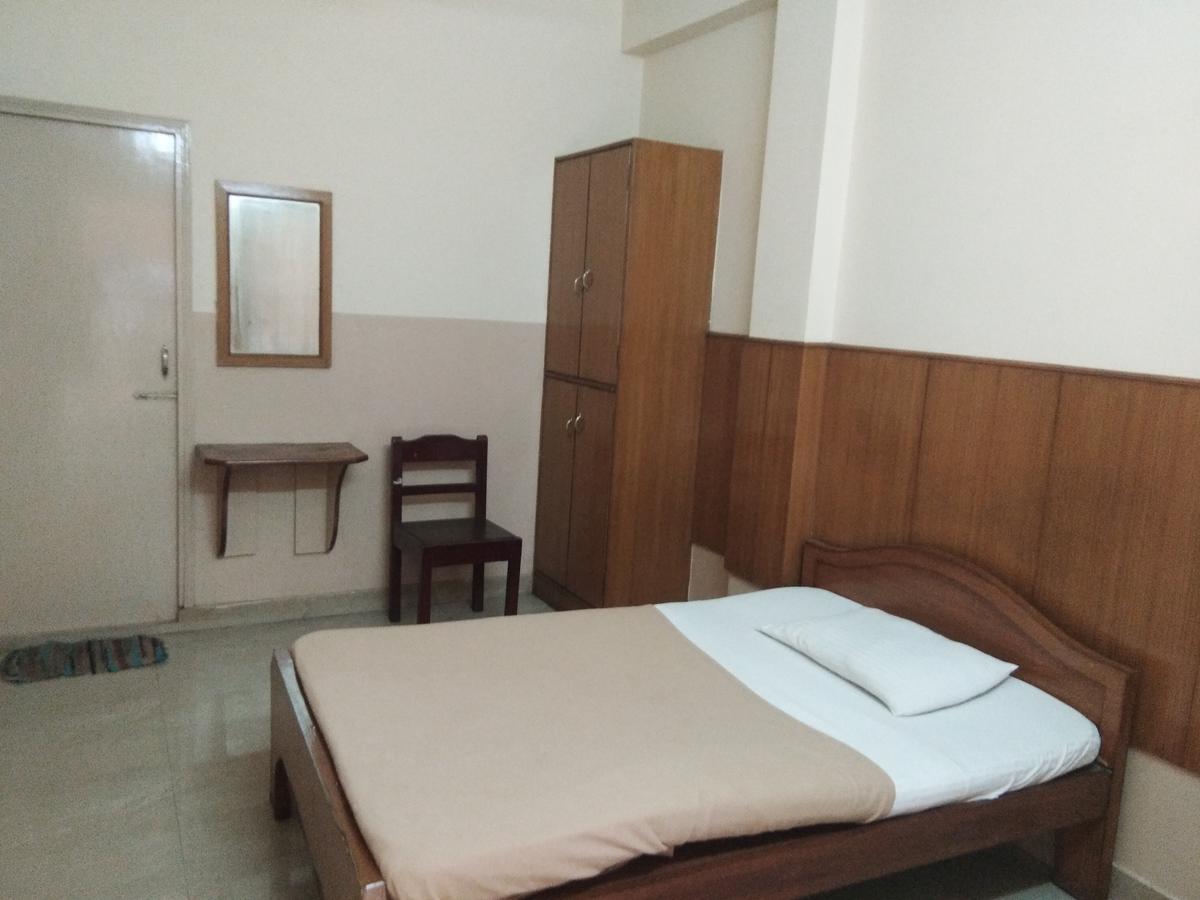 Veekay Tourist Home