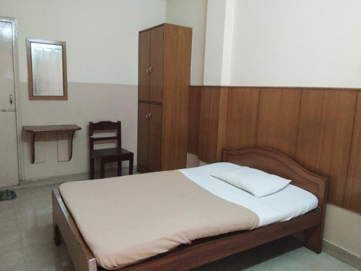 Veekay Tourist Home