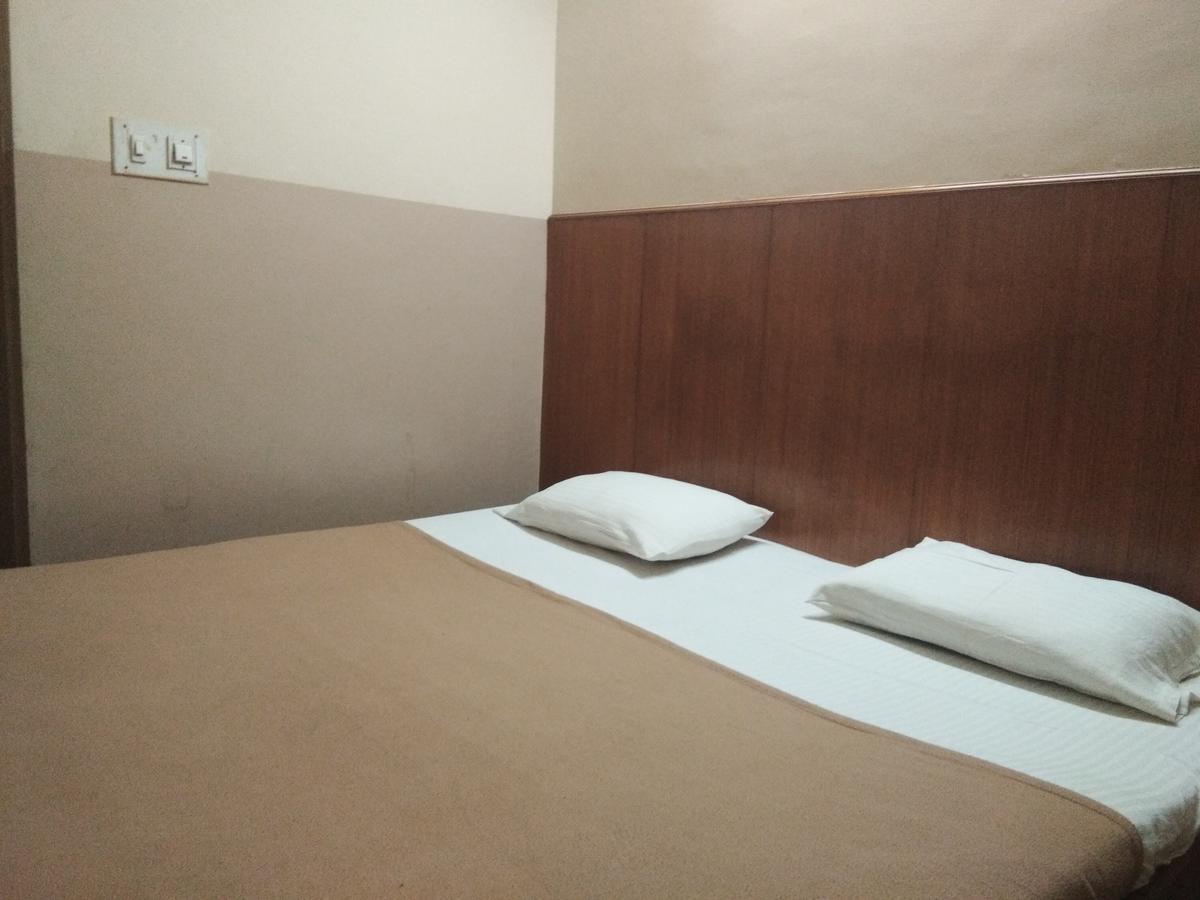 Lodge Veekay Tourist Home Bangalore