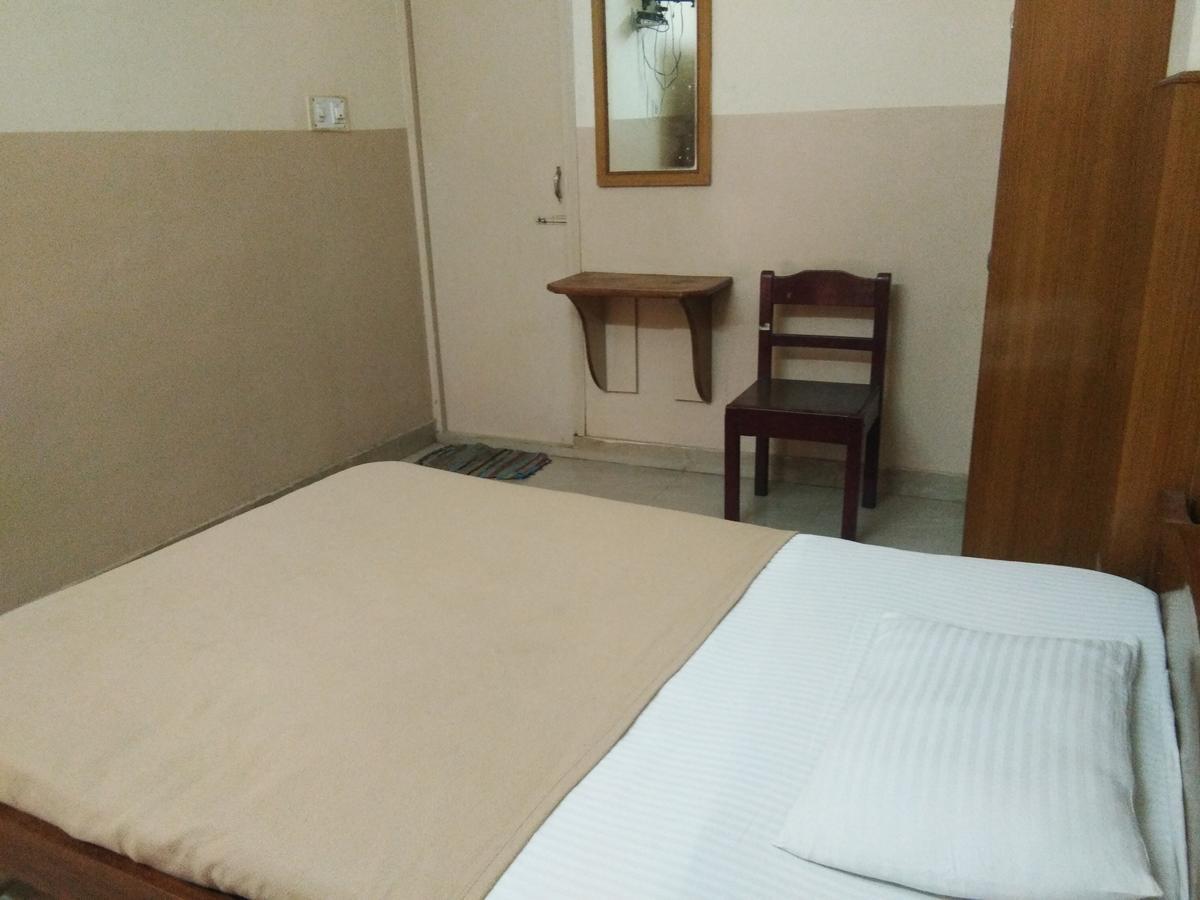 Veekay Tourist Home * Bangalore