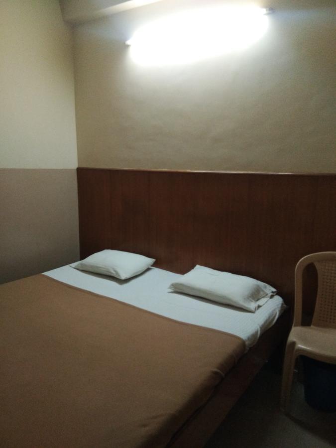 Lodge Veekay Tourist Home Bangalore