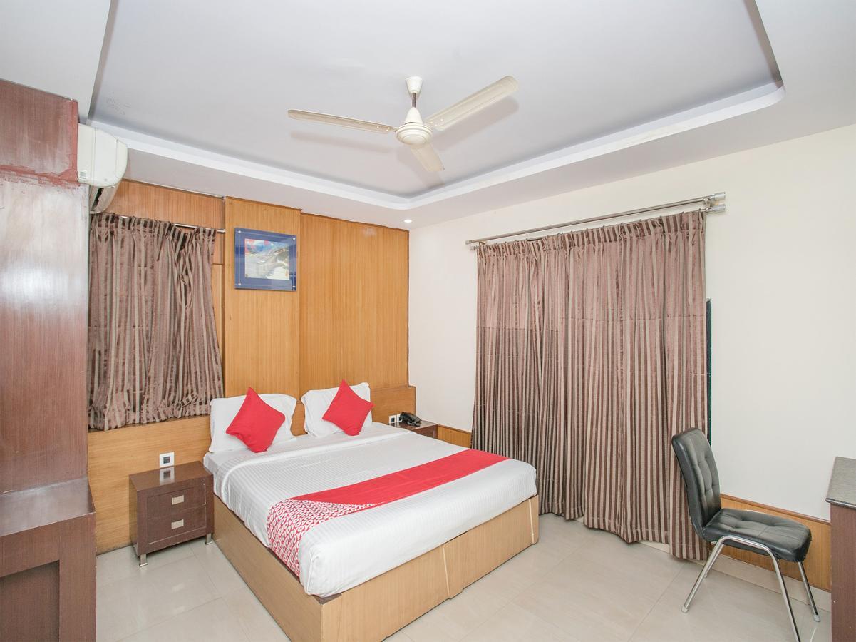 Oyo 14204 Comfort Residency Hotel